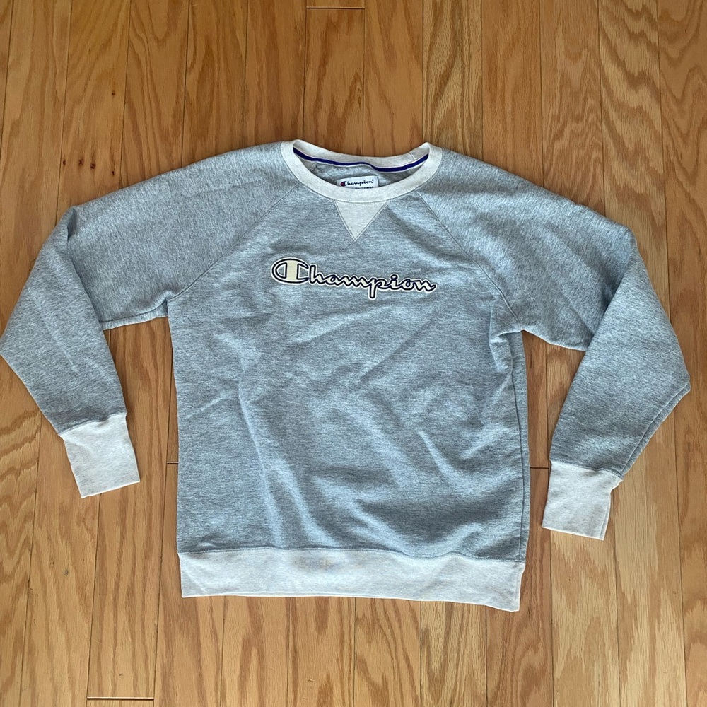 Champion Applique Boyfriend grey and white women’s crewneck sweatshirt